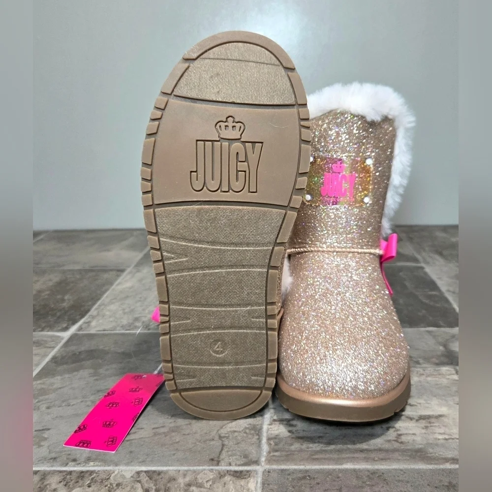JUICY COUTURE MANTECA GOLD GLITTER BOOTS.